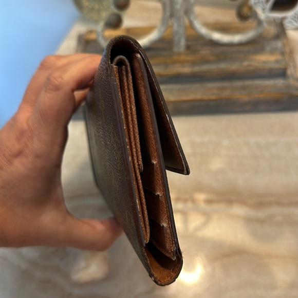 Louis Vuitton Monogram Long Snap Wallet - Picture 5 of 12